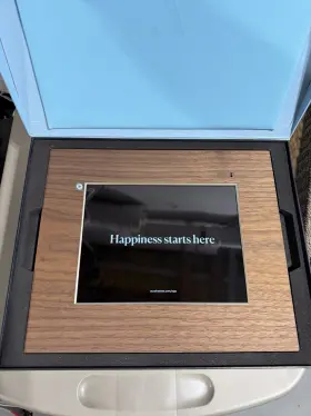 Fwdk15 Aura Walnut Wood Digital Picture Frame