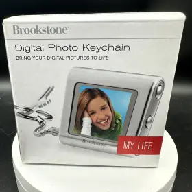 571661 Brookstone Picturebook Mini 1.5 Inch Lcd Screen Digital Photo Keychain 100 Photos