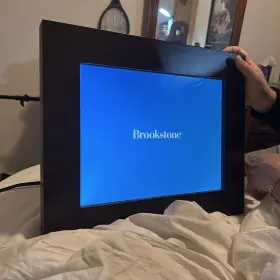 599324 Brookstone Affordable Digital Picture Frame 15in Great Condition #2