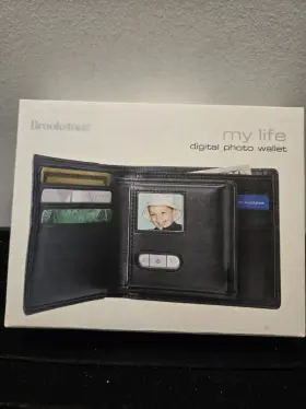 8359400605 Brookstone Black My Life Digital Photo Wallet