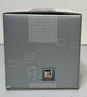 Brookstone 883594008078 My Life Digital Photo Keychain Holds 60 Pictures Rechargeable Sliver #2