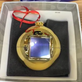 Brookstone 883594021251 My Life Digital Photo Tree Ornament Gold Stores Up To 125 Photos Open