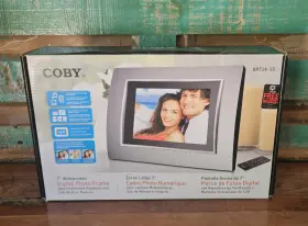 Dp714-1g Coby Digital Photo Frame 7in Widescreen