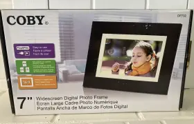 Dp732 Coby 7 Inch Digital Picture Frame Plug And Play 16 9 Widescreen Aspect Ratio