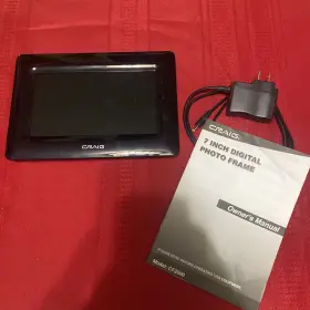 Cf2000 Craig Digital Photo Frame Model Stern 7 Inch
