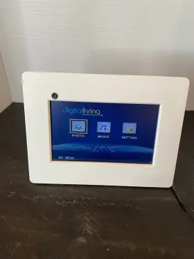 Dpf-7705t Digital Living 7 Inch Picture Frame Model No. Tested And Works