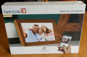 Familink10 Familink 760084760531 10 Inch Digital Picture Frame Free Service With Wi-fi