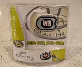 Gear Head 878260001064 1.1-inch Digital Keychain Black And Silver New Holds Up To 56 Color Pics
