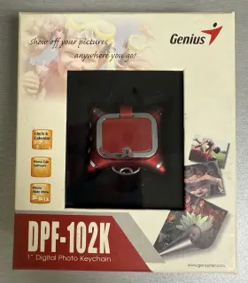 Dpf-102k Genius Digital Photo Keychain