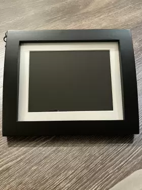 Gigaware 040293392772 7 Inch Digital Photo Frame High Resolution Adapter And Stand Included