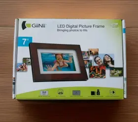 Giinii 892997002446 7 Inch Digital Picture Frame 16 9 Widescreen Open Box Unused