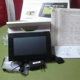 Sd7021 Hanspree Streaming Pictures 7 Inch Digital Picture Frame Xv-s High-res With Box 2010s #2