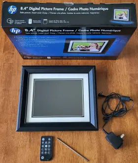 Df840a1-16 Hp Look Digital Picture Frame 8.4 Inch Hi Res Remote Clock/cal Sd/sdhc Clean