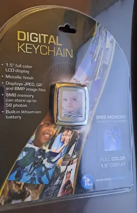 Itkc-500 Inovative Technology Vintage Digital Photo Frame Key Chain - 1.5 Inch Colour Screen Metallic New
