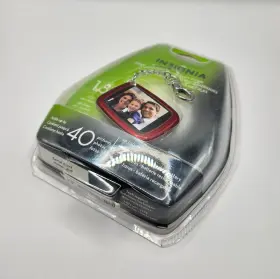 Insignia 600603123115 Digital Picture Keychain Holds Up To 40 Photos Red Factory Sealed #3