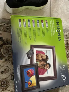 Ns-dpf10ww-09 Insignia 10 Inch Digital Picture Frame With 2 Interchangeable Frames 15 9