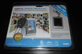 Iwave 872510001996 Digital Photo Keychain 8 Hour Battery Life 142 Storage Camera New