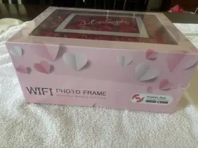 X00416w1j3 Jazeyeah Wifi Digital Photo Frame. Uses Frameo App 32 Gb New In Box. Valentines Gift