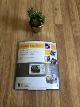 8713976 Kodak Easyshare Picture Viewer 2.5 Inch / 6.4 Cm Color Lcd Display-new