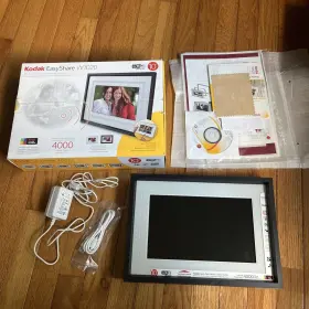 W1020 Kodak Easyshare - 10 Inch Wireless Wifi Digital Photo Frame Open Box New