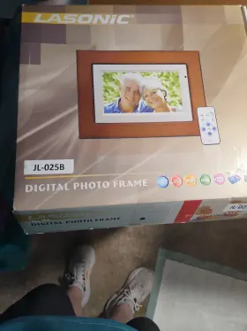 Lasonic Jl025 7 Digital Photo Frame By Never Used. Open Box