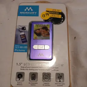 Mi-df0158-purple-up Merkury Mi-df0158 1.5 Inch Lcd Digital Photo Viewer Keychain To 100 Photos