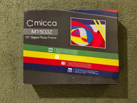 M1503z Micca 15-inch Digital Photo Frame - Black With Remote Charger Prop
