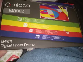 M808z Micca 8-inch High Resolution 800x600 Pixels Digital Photo Frame Open Box