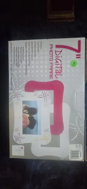 Next Play 093293701068 7 Inch Digital Photo Frame 3 Frames Included