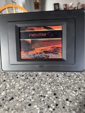 N5-103 Nextar 5.6 Inch Digital Photo Frame