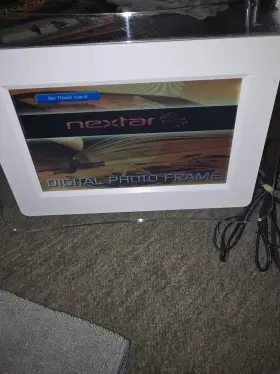 N7-111 Nextar N7111 7 Inch Digital Picture Frame