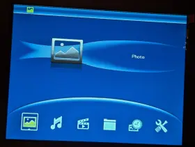 X08c Nix 8 Inch Hu-motion Digital Photo Frame W Remote - And Ac Adapter