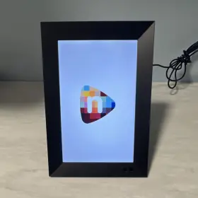 W06c10 Nixplay 10.1in Wi-fi Lcd Digital Photo Frame Black 8gb Wall-mount