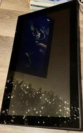 X18a Nixplay #3s. 18 Inch Digital Photo Frame By Nix Model #2