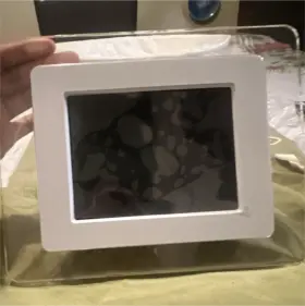 Nv-560 Nuvue 5.6 Inch Lcd Digital Photo Frame White Usb Sd Mmc Wall-mountable