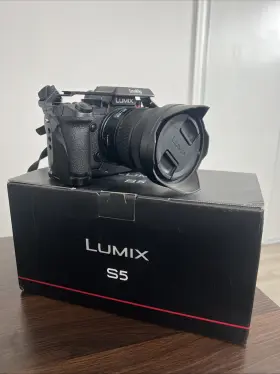 Dc-s5k Panasonic Lumix S5 Mirrorless Camera With 20-60mm Lens