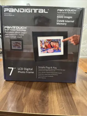 Pandigital 843967070026 7 Inch Lcd Digital Photo Frame Stores Up To 4000 Images 512 Mb Internal Memory