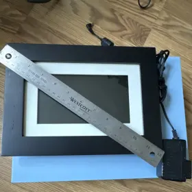 O3285 Pandigital 7 Inch Digital Photo Frame Black/white 4 3 Display With Power Adapter