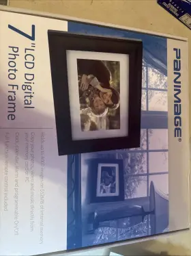 P17000w01 Panimage 7 Inch Lcd Digital Photo Frame Plug-in Play Holds Up To 4000 Images