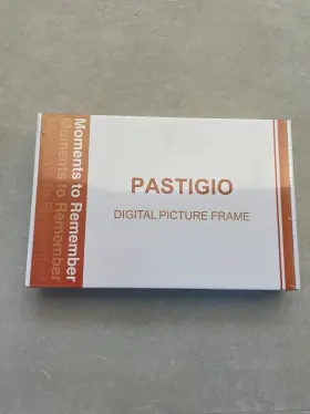 M10r1 Pastigio 10.1 Inch Hd Digital Picture Frame White Wi-fi 40000 Photos Sharing