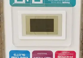 Polaroid 543482760832 New 2.7 Inch Mini Digital Photo Frame Desktop/pocket 60 Photos Sealed Nos #3