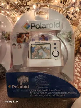 Polaroid 654348933775 Izone Digital Portable Picture Viewer - Lcd Display