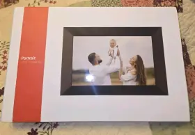 214-121883 Portrait New In Box 10.1 Inch Wall Mountable Digital Photo Picture Frame Wifi 16gb