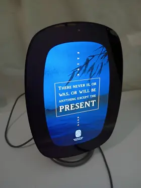 Presence001 Presence Daily Rays Inspiration Display Smart Affirmation Digital Mirror Frame