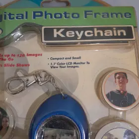 Sakar 021331124906 New Digital Photo Frame Keychain 1.1 Inch Color Lcd Monitor Up To 120 Images #3