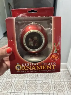 01082007 Senario Digital Usb Photo Frame Christmas Ornament - Holds 59 Photos Stands Or Hangs