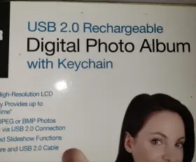1619464 Sharper Image The Usb 2.0 Rechargeable Vintage Digital Photo Album Keychain #3