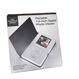 Ut-303 Sharper Image Portable 1.5 Inch Digital Photo Viewer