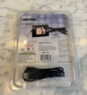 Shift 694202104705 Digital Photo Album Keychain - 60 Images Usb 2.0 Rechargeable #2