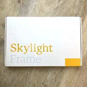 100da Skylight Frame 10in Touchscreen Digital Picture Wi-fi Black New